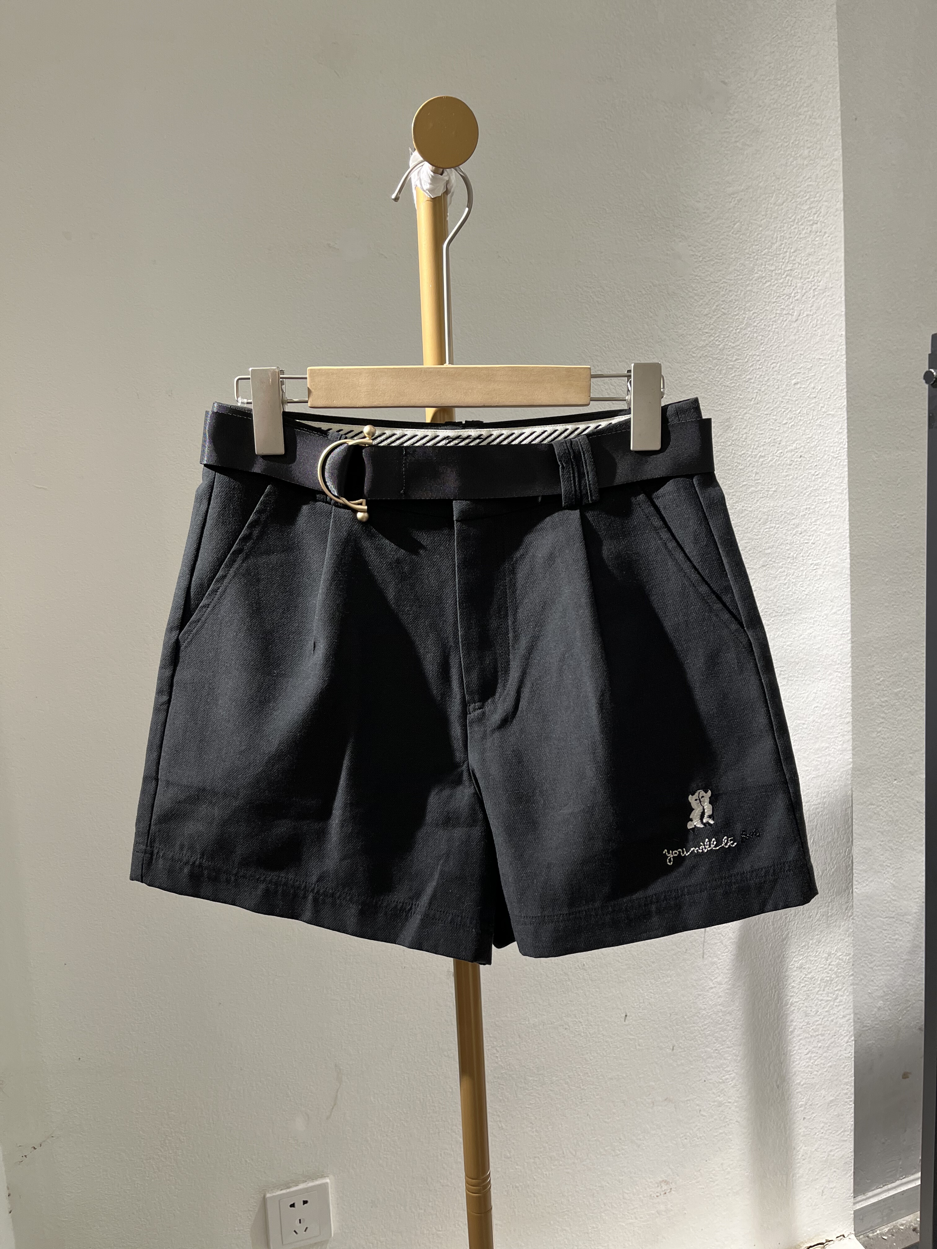 帛珂品牌撤柜正品特价折扣短裤卡通刺绣百搭显瘦韩版通勤西装裤子