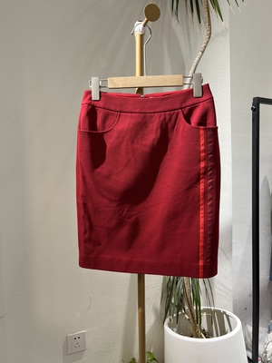深圳品牌欧尼迩品牌撤柜折扣半身裙短裙A字裙加绒加厚红色拼色裙