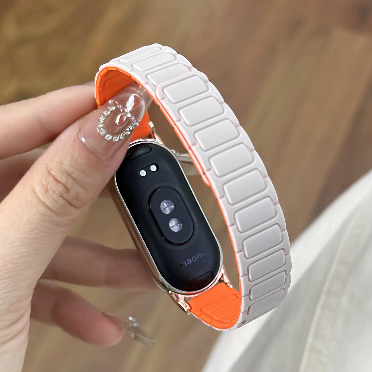 适用小米手环9陶瓷版/8表带7NFC版软硅胶磁吸腕带智能运动band3/4/5/6代NFC版高颜值男女生腕带时尚潮流配件