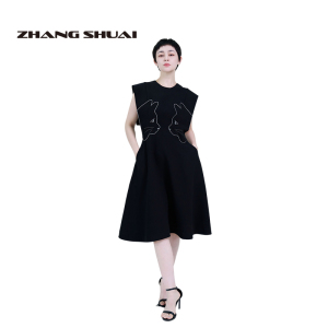 ZHANGSHUAI张帅通勤风黑色机绣猫脸收腰拉链A字连衣裙