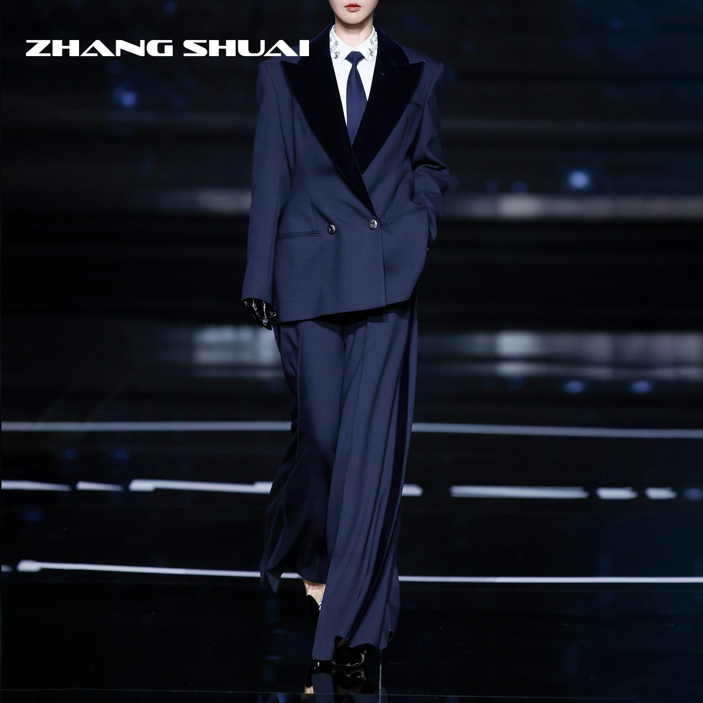 ZHANG SHUAIZHANGSHUAI张帅新品拼接丝绒西服套装