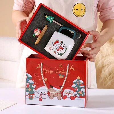 Hot-selling Christmas holiday gift mugs with lids and spoons
