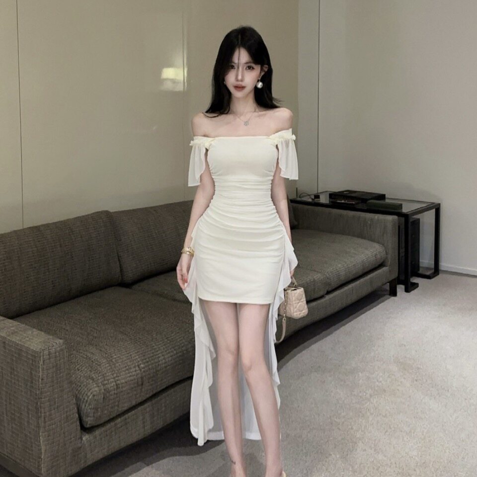 实拍纯欲一字肩飞飞袖连衣裙女 褶皱收腰不规则燕尾开叉包臀短裙
