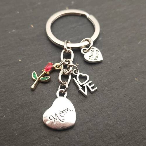 Heart-shaped engraved letter keychain Love pendant for the b