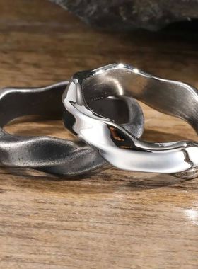 Vnox New Mobius Ring for Men Boys, Oxidized Twisted Stainles