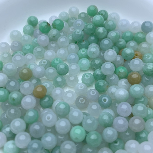 卡5.4的绿白珠珠30个