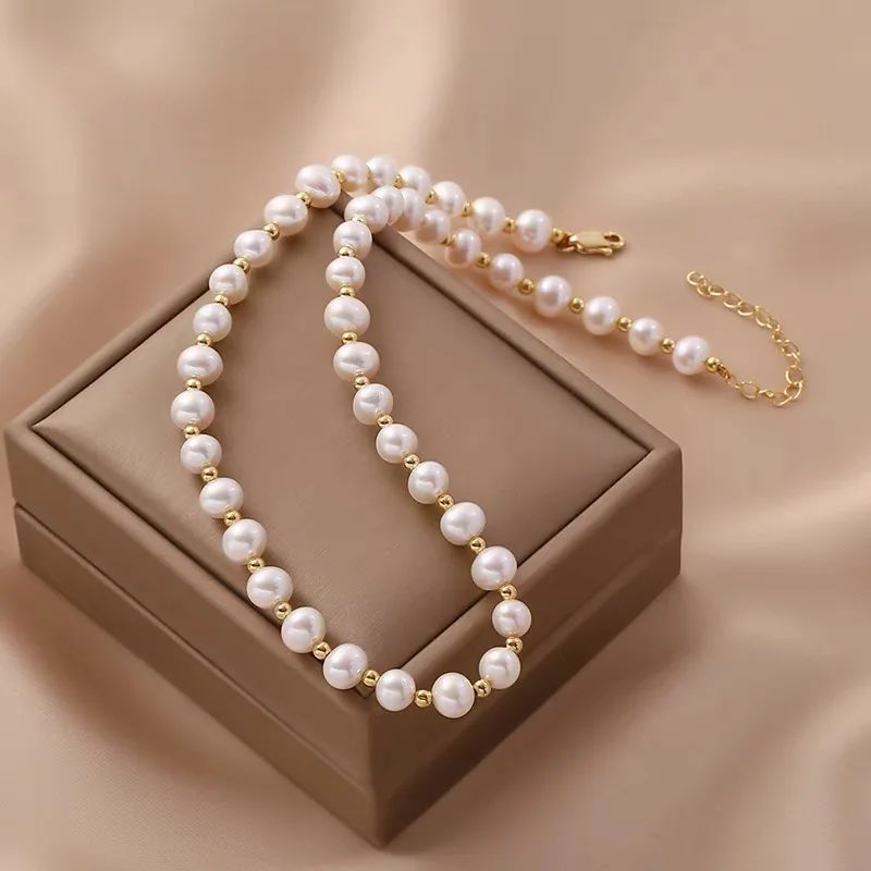 Natural freshwater pearls beaded pearls made of high quality