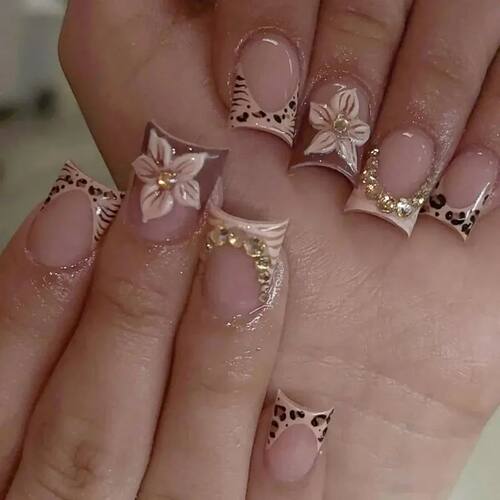 24Pcs 3D Carved Embossed Leopard Print French Press On Nails