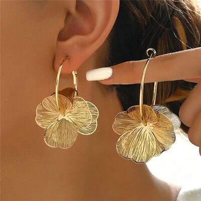 Hollow Flower Earrings for Women Vintage Exaggerate Gold Col