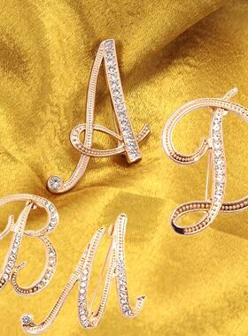 New Rhinestones Crystal A-Z Letter Initial Brooch Pin for Wo