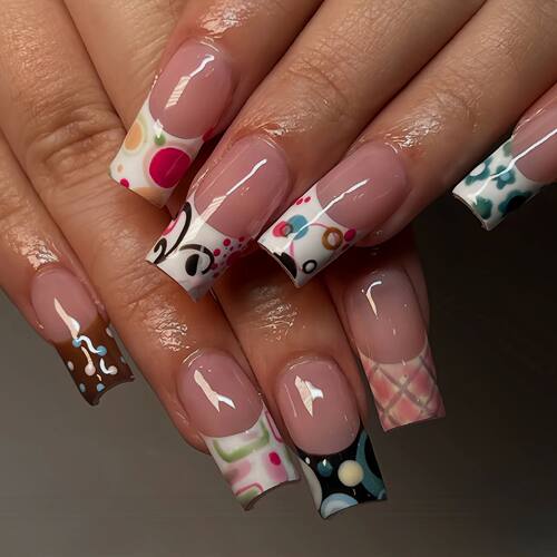 24pcs Sweet Cool French Style False Nails Wave Point Flower