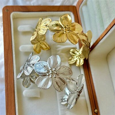 Personality Wide Flower Bracelet Opening Geometric Adjustabl
