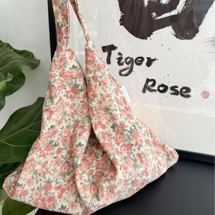 搭配单肩豹纹碎花帆布包女白百何emis同款印花肩包学生帆布女