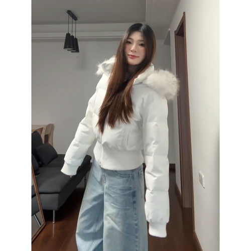 韩系白色毛领连帽羽绒棉