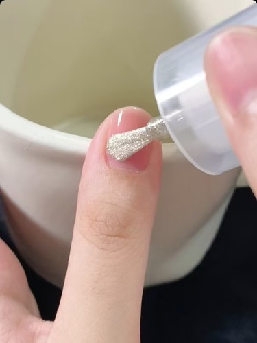 粉嫩气质透粉碎钻美甲！2025新款指甲油快干免烤水性可撕拉显白