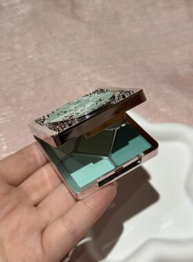 我靠～好美啊！眼影盘梦幻小熊物色眼影盘清透薄荷低饱和哑光细闪
