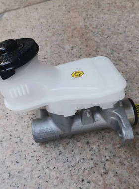 适用本田CRV思威刹车总泵总成带油壶0304050607老款全新RD5 RD7