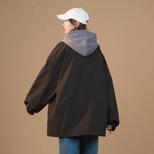 1404-2-K2231-P60新款 连帽纯色开衫大码宽松防风夹克图片