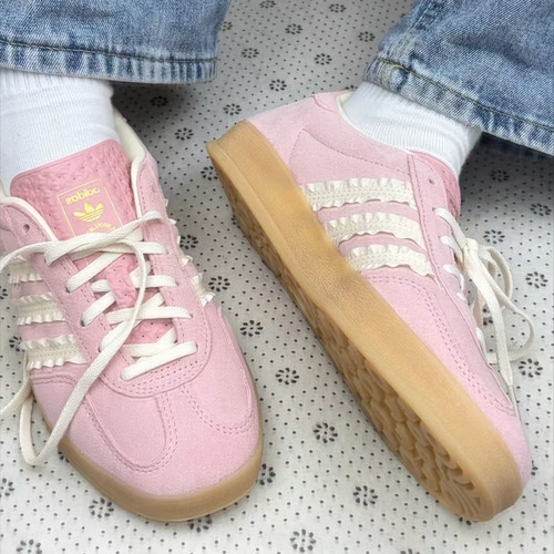 Adidas阿迪达斯三叶草GAZELLE女子运动休闲德训鞋T头鞋板鞋JS1413