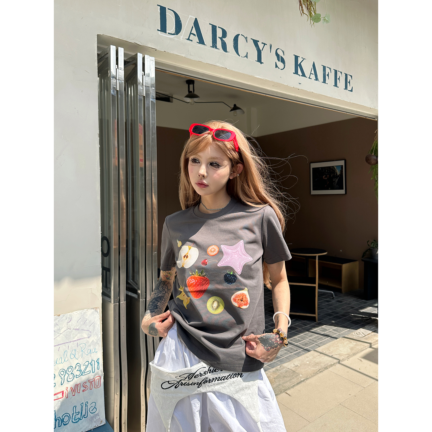 趣味印花纯棉正肩短袖女T恤