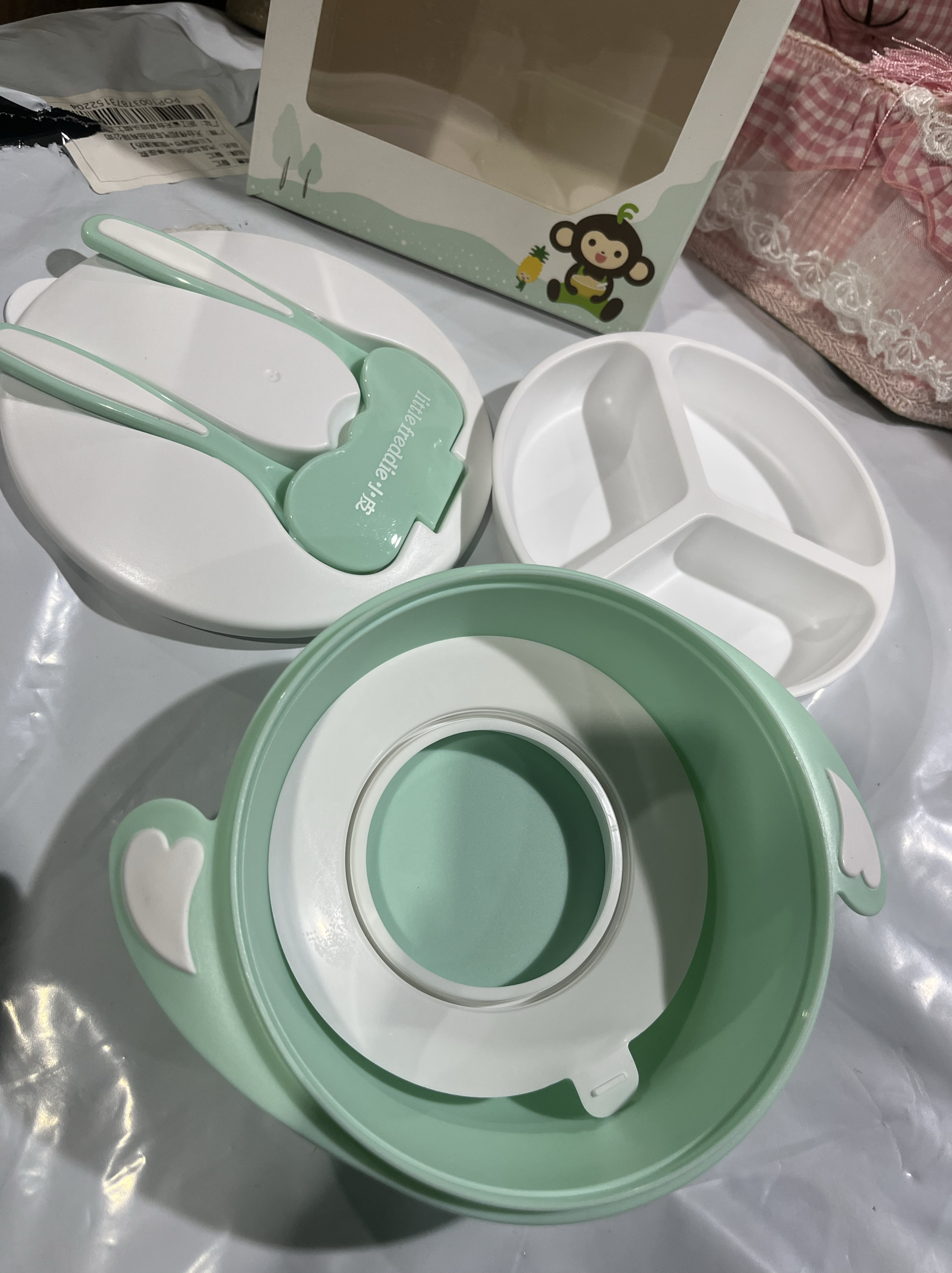 发两个儿童辅食碗带吸盘叉子勺子