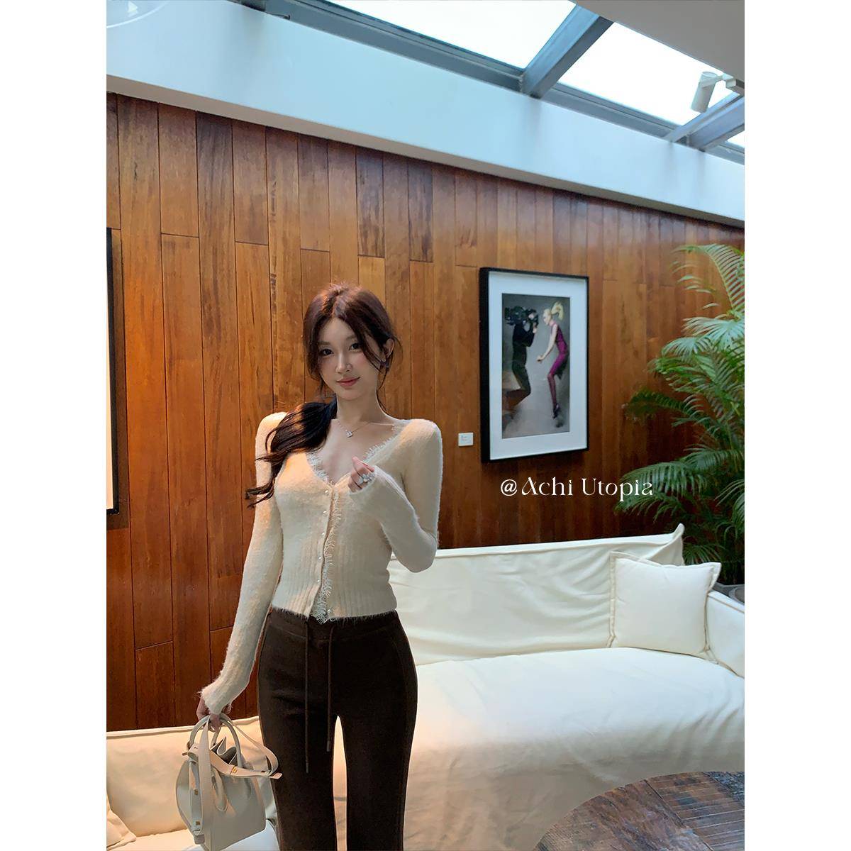 ACHI大也池蕾丝边V领白色针织打底衫女气质修身显瘦长袖开衫上衣