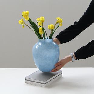 北欧现代简约高级感浅蓝色磁粉玻璃花瓶鲜花餐桌居家台面花器