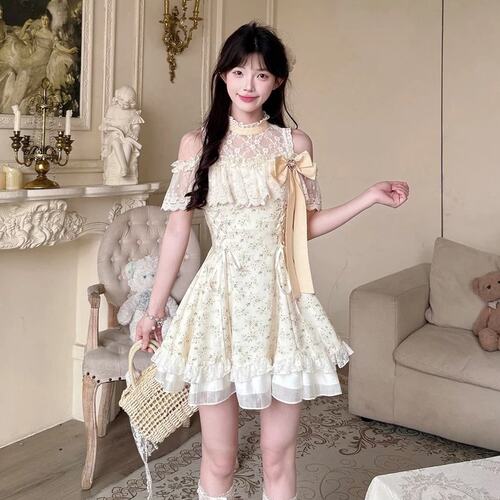 套里绝美巨好看淡黄色碎花连衣裙女2026年夏季新款系带收腰短裙子