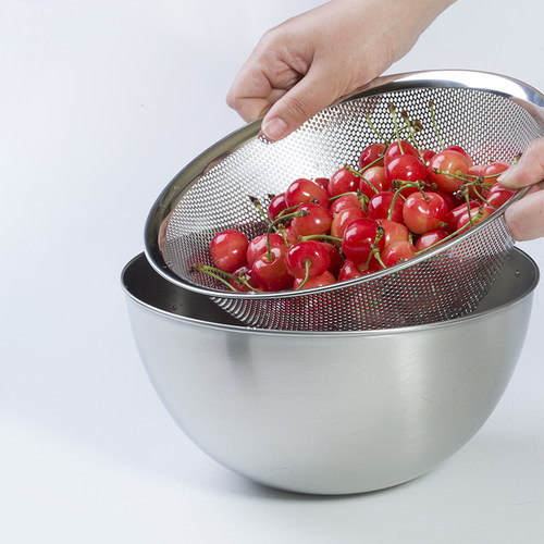 柳宗理日本进口打蛋盆不锈钢料理盆沥水柔面洗菜多用途烹饪调料碗