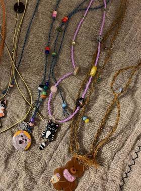 卡通可爱圆牌猫咪项链女款彩色串珠抽拉编织绳锁骨链颈链配饰