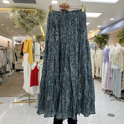 灰蓝色波点碎花大裙摆半身裙