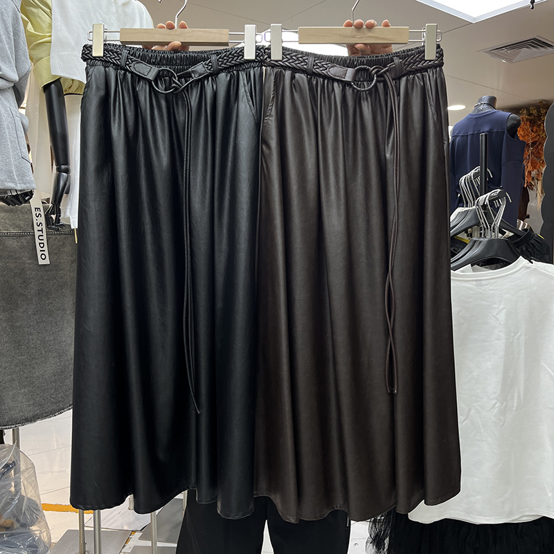 配皮带咖色高腰显瘦PU皮裙