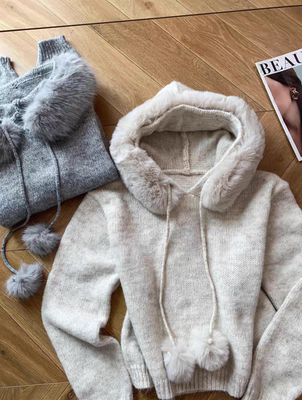 毛球连帽带毛领短款宽松毛衣外套