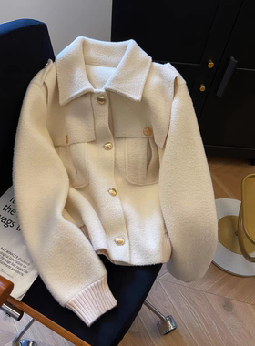 杏色小香风翻领毛呢短外套