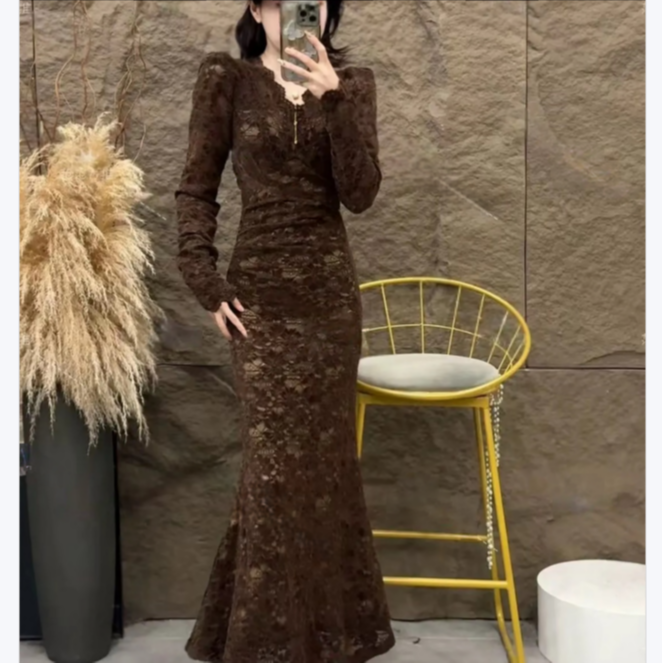 冬季V领加绒蕾丝长袖收腰显瘦包臀鱼尾连衣裙气质长裙