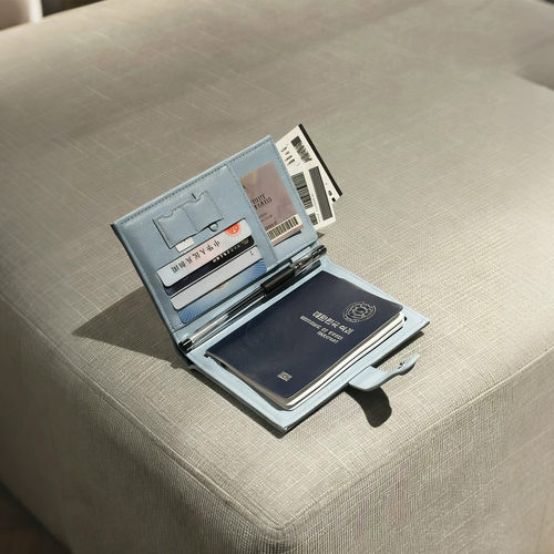 高颜值多功能护照夹证件包女款