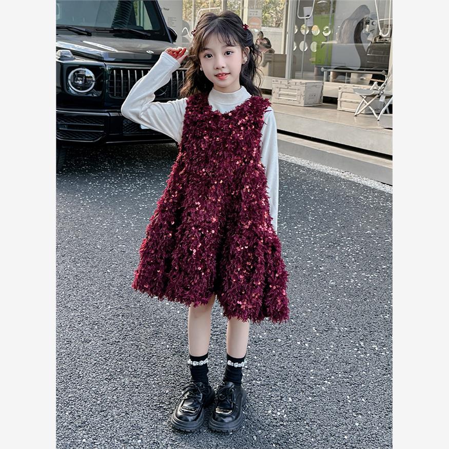 女生丝绒连衣裙，秋冬儿童可穿羽毛亮片舞蹈背心连衣裙，表演底裤