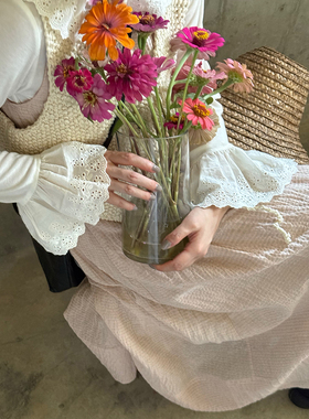 AULDCAT 2025FW 真丝混纺刺绣花边喇叭袖打底衬衫