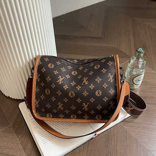 今年流行真皮复古豌豆包包女2026新款网红爆款时尚老花单肩斜挎包