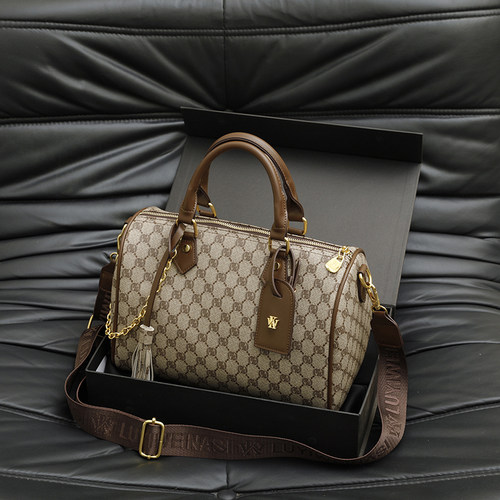 今年流行复古老花大容量波士顿枕头包包2025新款斜挎包手提旅行袋