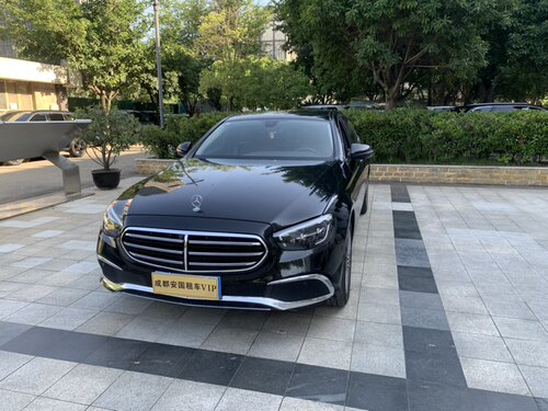 四川成都租车自驾奔驰E300L