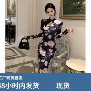 新中式复古镂空印花改良旗袍连衣裙修身显瘦开叉包臀裙2025秋冬季