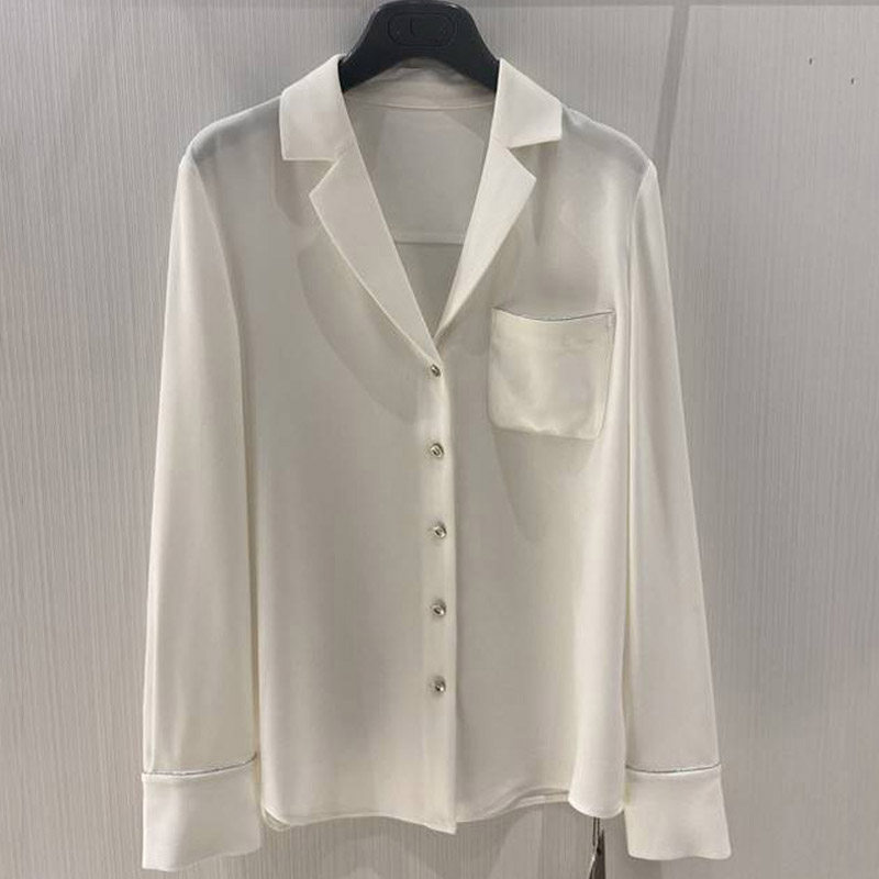 阿玛施旗舰店官网2020秋新款女装专柜正品修身V领口袋老爹衬衫女