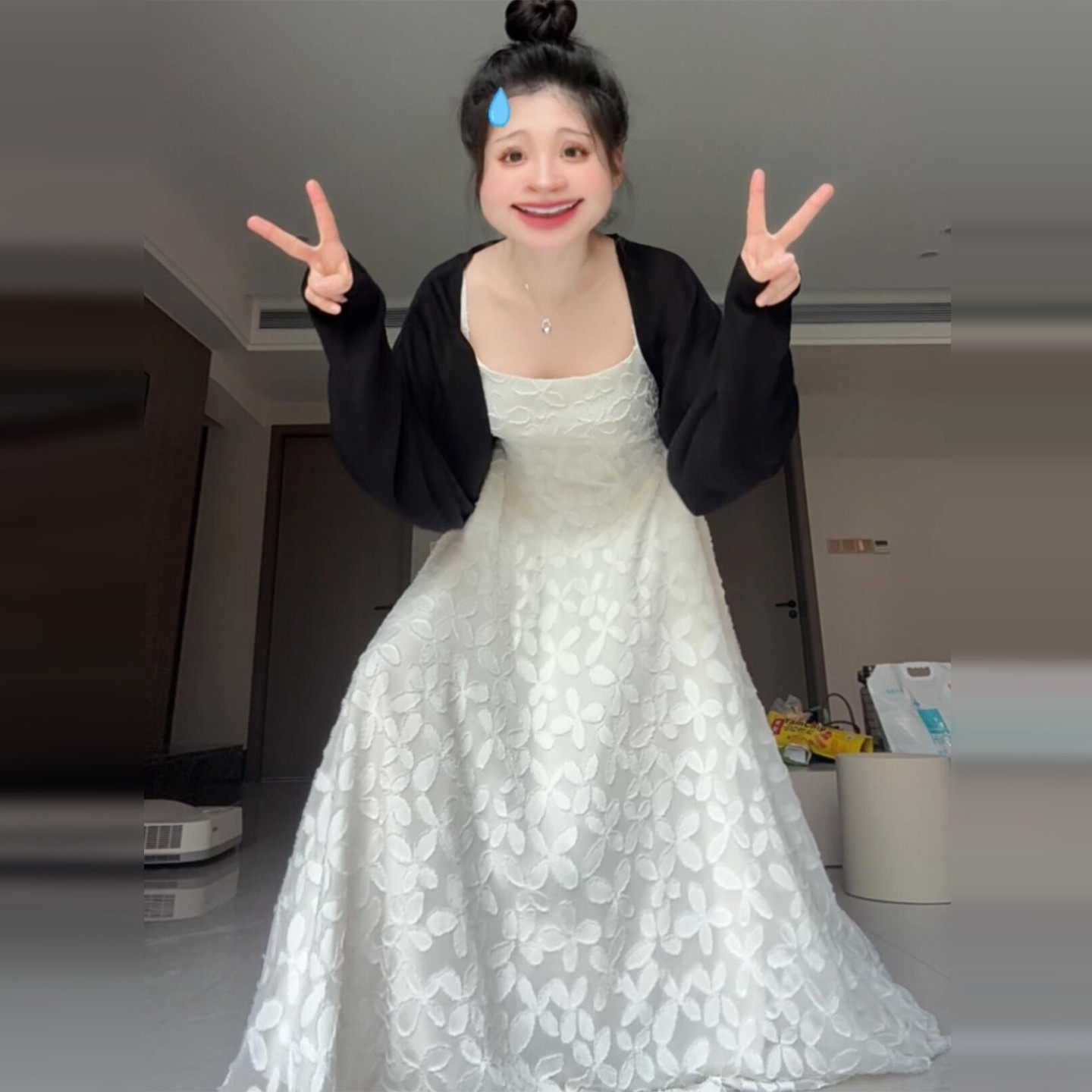 2026新款夏季爆款穿搭白色清纯吊带碎花连衣裙子女装法式气质长裙
