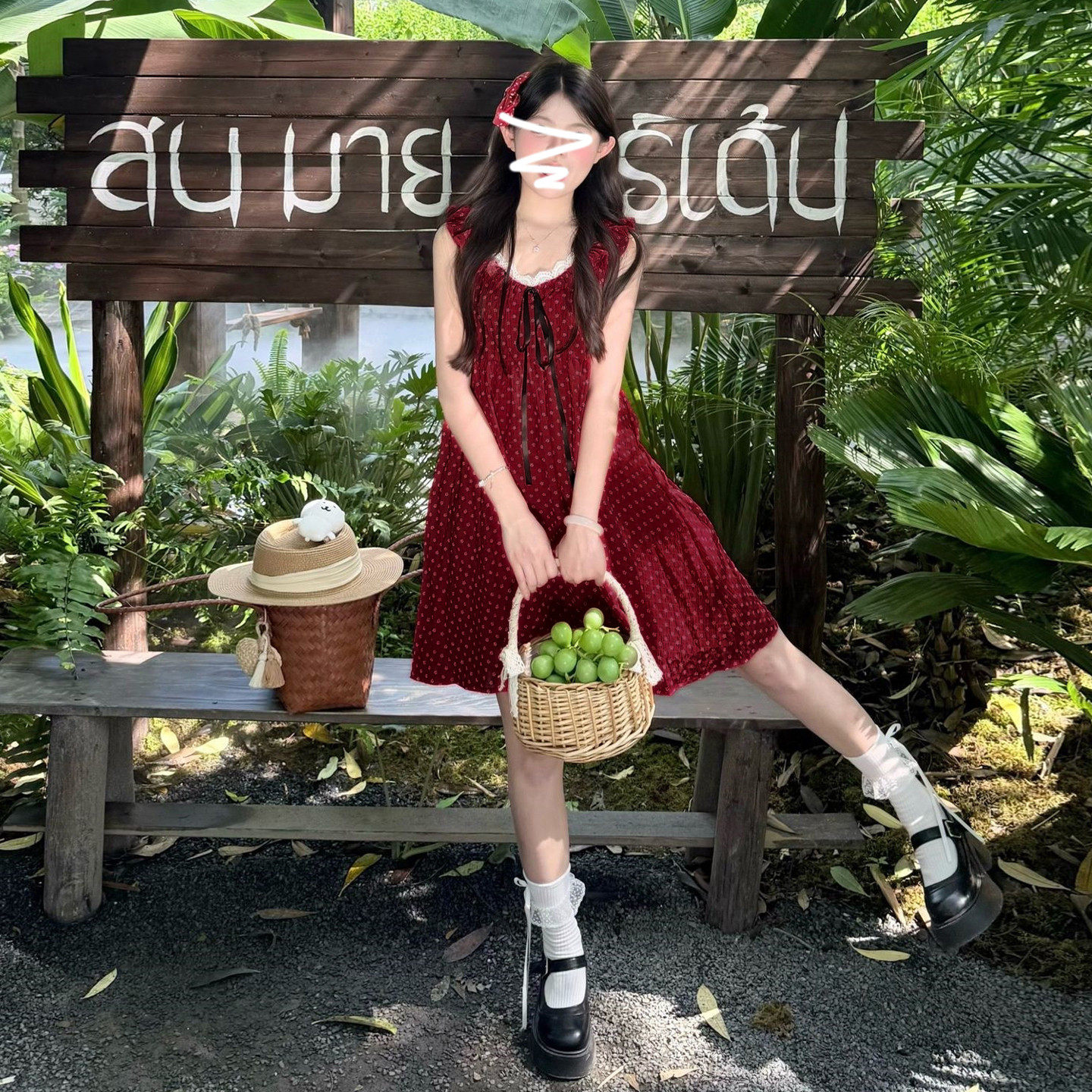 2026新款法式红色小飞袖吊带波点连衣裙子女夏季独特漂亮绝美短裙