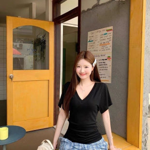 v领正肩短袖 t恤女2025新款 夏季 掐腰显瘦设计感打底衫
