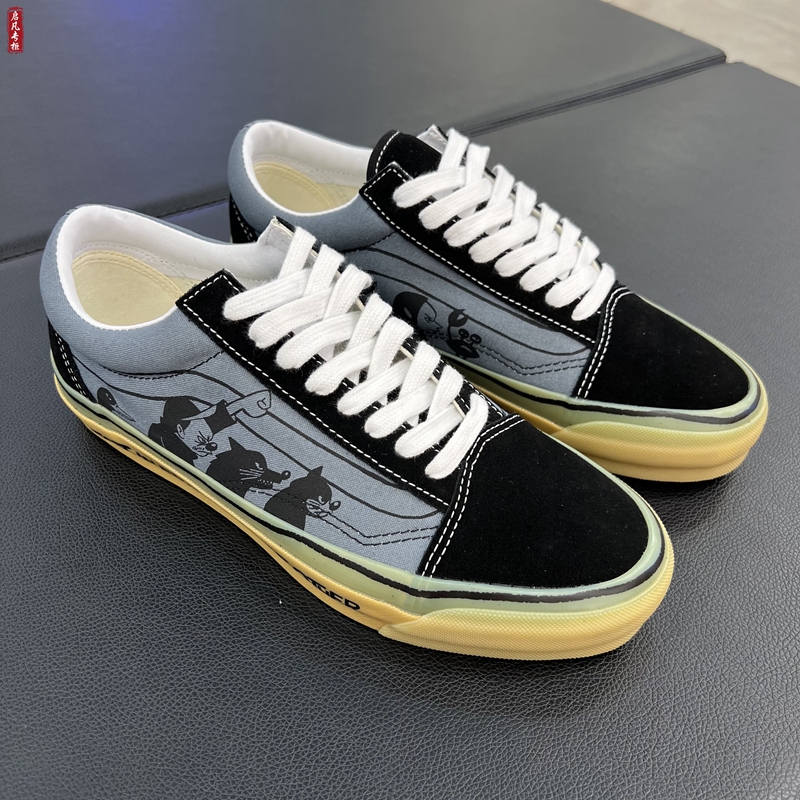 范斯男女同款低帮板鞋