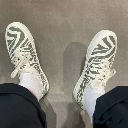 Vans绿色斑马纹Premium Authentic 44男女板鞋休闲鞋VN000CQAZBR