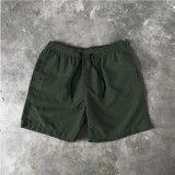 军绿色