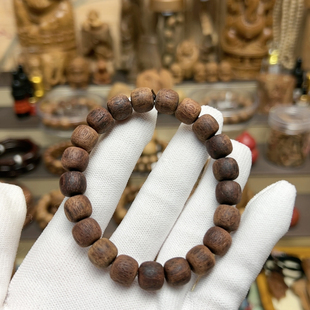 9x10老型降真香带带一点结晶体